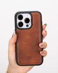 Funda de cuero Lucca Snap On para iPhone 15 Pro