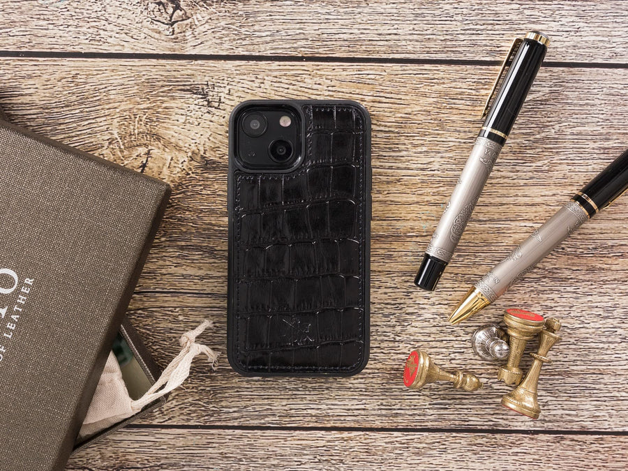 Lucca Snap On Leather Case for iPhone 13